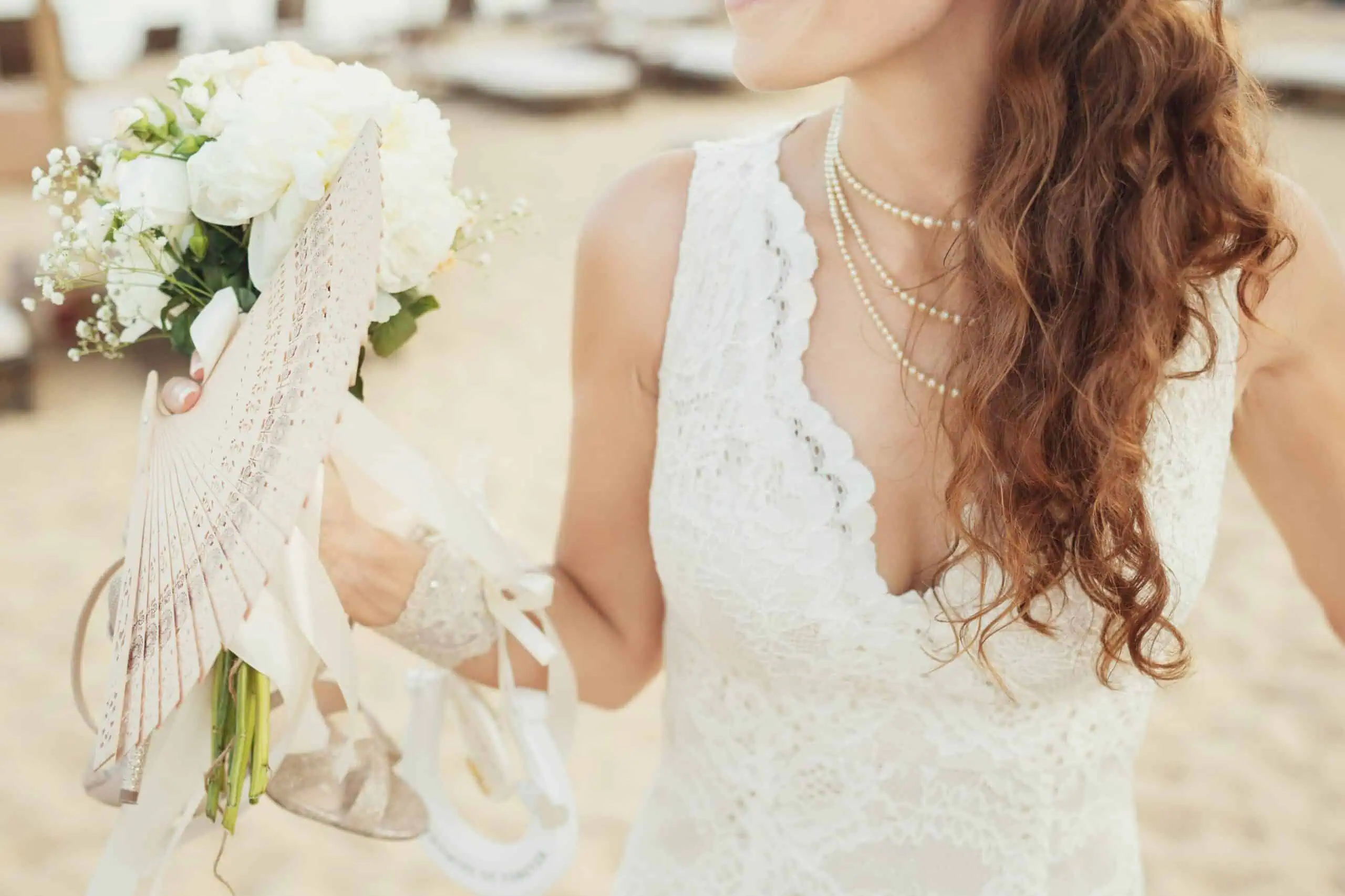 Summer wedding essentials for your guests.
